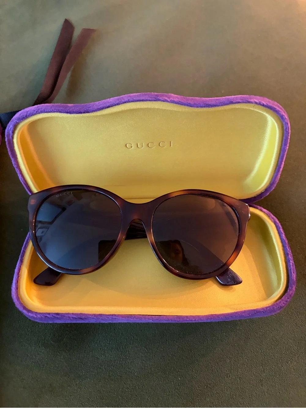 GUCCI Tortoise Shell Acetate Crystal Logo Cat Eye Frame Sunglasses-GG0419SA